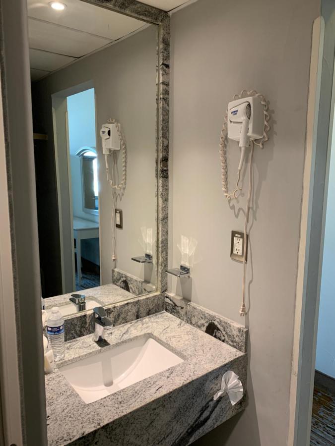 Fastos Hotel Монтерей Екстериор снимка